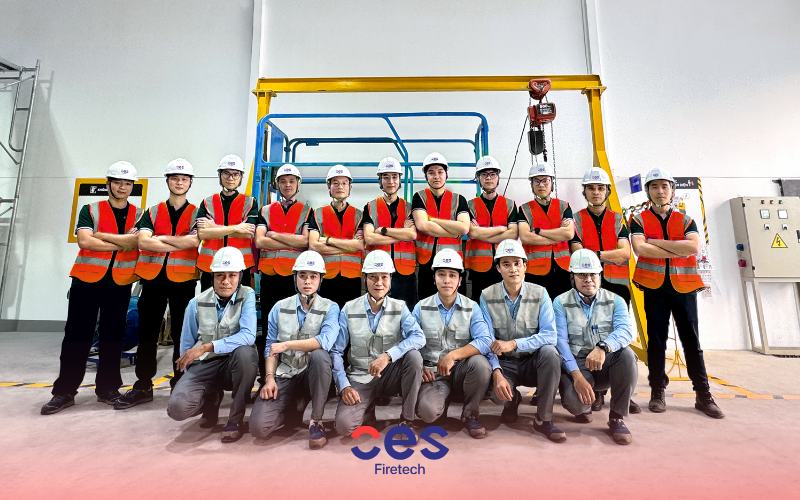 đội ngũ kỹ thuật CES